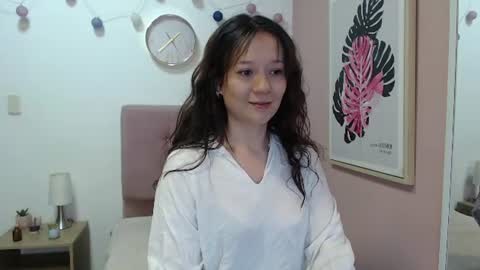 Snapshot of lanna_mills chatting on June 23, 1:31 pm Lanna online show from June 23, 1:31 pm
