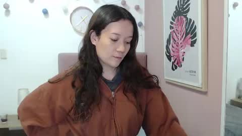 Snapshot of lanna_mills chatting on July 15, 1:05 pm Lanna online show from July 15, 1:05 pm