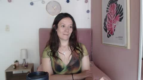 Snapshot of lanna_mills chatting on July 28, 4:39 pm Lanna online show from July 28, 4:39 pm