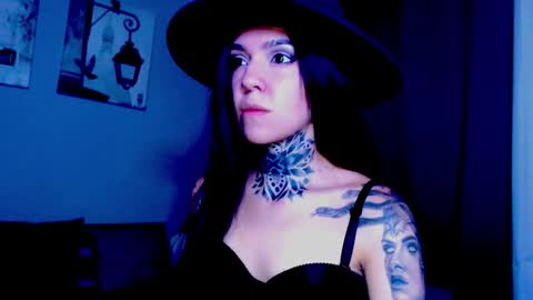 LANNIE   online show from February 9, 2:10 pm