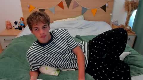 Fandi online show from April 20, 7:22 am