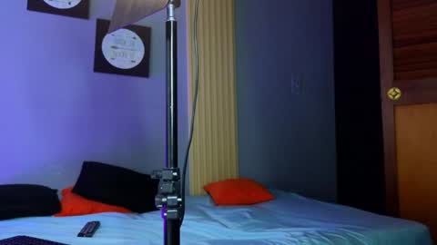 la paisita  online show from January 23, 7:43 am