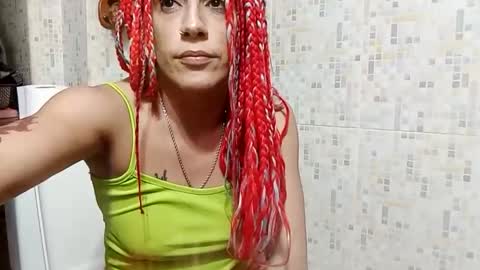 Snapshot of lapelirroja8324 chatting on November 3, 2:57 am lapelirroja8324 online show from November 3, 2:57 am