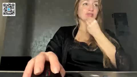 Olena online show from December 14, 7:40 pm