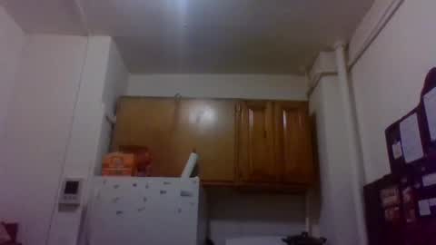 Snapshot of lapuzzycat201923 chatting on February 5, 8:21 am Lapuzzycat201923 online show from February 5, 8:21 am