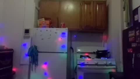 Snapshot of lapuzzycat201923 chatting on February 7, 7:50 am Lapuzzycat201923 online show from February 7, 7:50 am