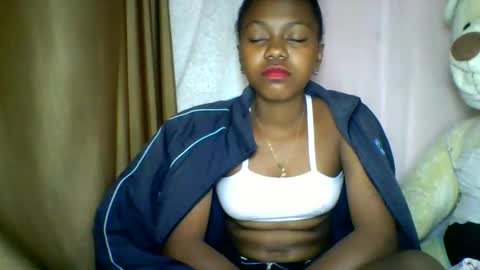 lara_belle online show from May 17, 1:07 pm