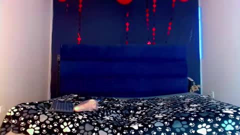 Snapshot of lara_brunette chatting on February 17, 2:48 pm Lara Brunette  online show from February 17, 2:48 pm