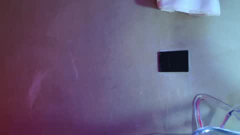 Snapshot of lara_curly chatting on May 26, 10:00 am lara_curly online show from May 26, 10:00 am