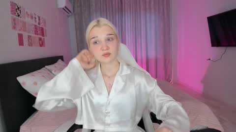 Lara online show from March 10, 4:06 am