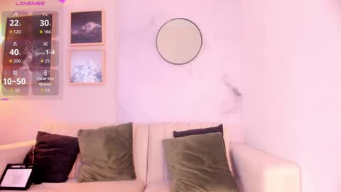 Snapshot of lara_madisson chatting on September 26, 5:55 am Lara Madisson online show from September 26, 5:55 am