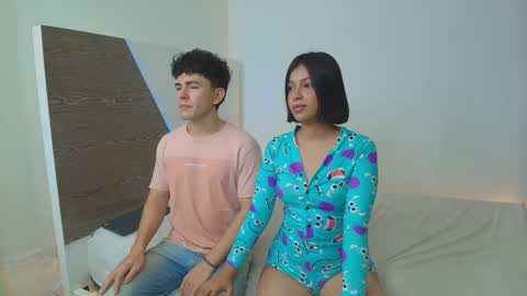 Snapshot of laraandkenai1 chatting on December 14, 12:55 am LaraAndKenai online show from December 14, 12:55 am