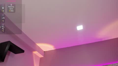 Snapshot of larabrook chatting on January 10, 7:54 pm Lara online show from January 10, 7:54 pm