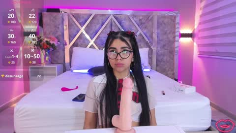 Snapshot of larabrook chatting on January 13, 9:52 pm Lara online show from January 13, 9:52 pm