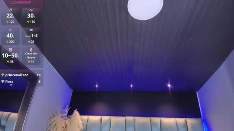 Snapshot of larabrook chatting on February 17, 10:14 pm Lara online show from February 17, 10:14 pm