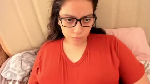 Snapshot of laracamille chatting on March 22, 6:33 pm lara online show from March 22, 6:33 pm