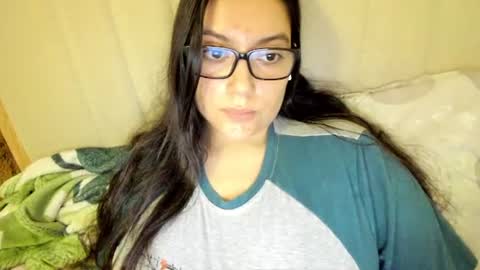 Snapshot of laracamille chatting on April 15, 11:05 pm lara online show from April 15, 11:05 pm