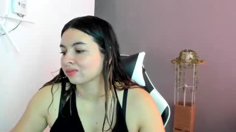 Lara online show from June 17, 4:52 pm