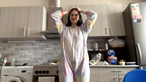 lara online show from March 7, 7:16 am