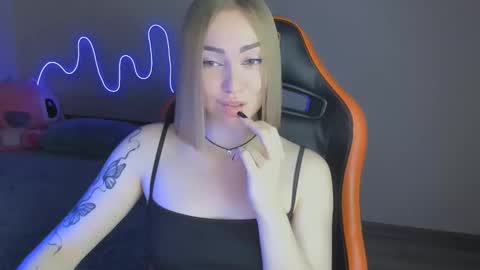 LaraKrein lk online show from November 17, 3:51 pm