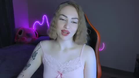 LaraKrein lk online show from April 17, 7:39 pm