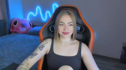 LaraKrein lk online show from April 18, 2:10 pm