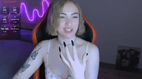 Snapshot of larakrein_lk chatting on May 13, 4:59 pm LaraKrein lk online show from May 13, 4:59 pm