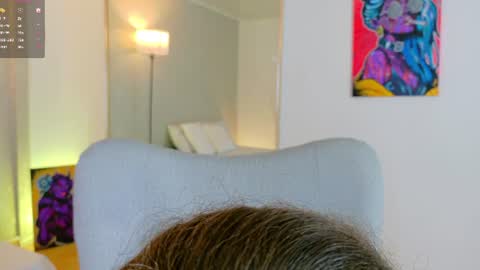 Snapshot of laralane_ chatting on June 10, 2:05 pm Lara online show from June 10, 2:05 pm