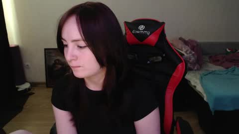 Laralianna online show from April 24, 8:39 am