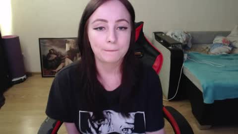 Snapshot of laralianna chatting on May 9, 12:32 pm Laralianna online show from May 9, 12:32 pm