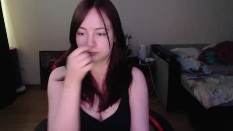 Snapshot of laralianna chatting on May 28, 10:45 am Laralianna online show from May 28, 10:45 am