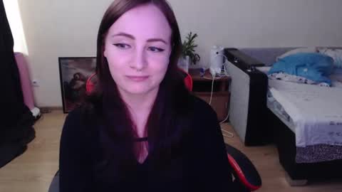 Snapshot of laralianna chatting on June 16, 10:18 am Laralianna online show from June 16, 10:18 am
