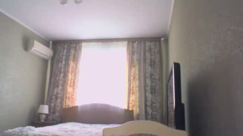 laramrs online show from April 4, 10:46 am