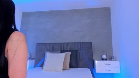 Snapshot of laravillalobos chatting on March 23, 12:31 pm Laura online show from March 23, 12:31 pm