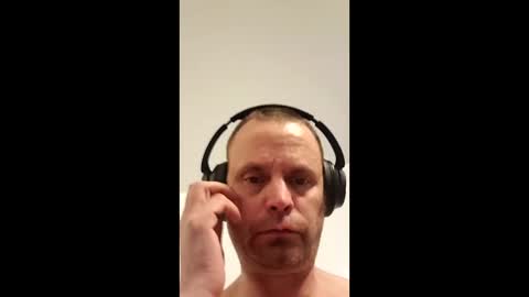 Snapshot of larbar6 chatting on April 10, 7:57 am larbar6 online show from April 10, 7:57 am