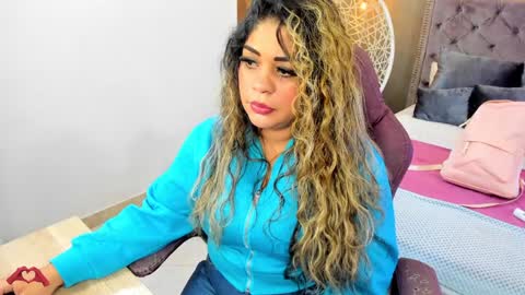 Snapshot of laris_park chatting on January 12, 11:15 pm laris_park online show from January 12, 11:15 pm