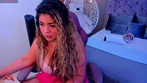 Snapshot of laris_park chatting on January 22, 6:10 am laris_park online show from January 22, 6:10 am