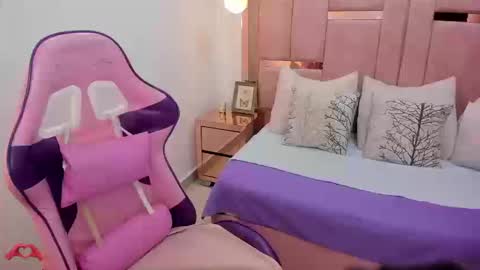 Snapshot of laris_park chatting on September 13, 9:03 pm laris_park online show from September 13, 9:03 pm