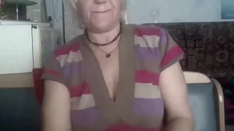 larisaq4ugo24 online show from March 20, 9:03 am