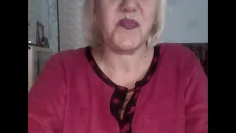 larisaq4ugo24 online show from April 24, 1:35 pm