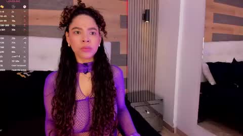 Snapshot of larissadesire chatting on July 9, 11:47 am Larissa online show from July 9, 11:47 am