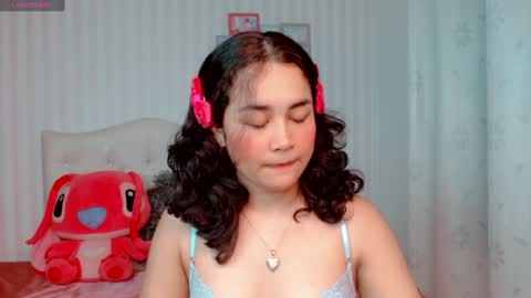 Snapshot of larissalove_doll chatting on January 21, 10:30 pm Larissas online show from January 21, 10:30 pm