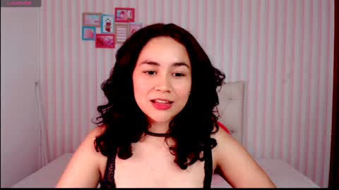 Snapshot of larissalove_doll chatting on January 27, 12:33 am Larissas online show from January 27, 12:33 am