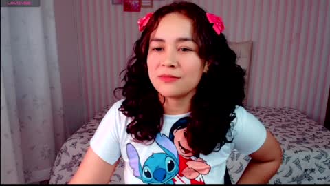Snapshot of larissalove_doll chatting on January 31, 1:11 am Larissas online show from January 31, 1:11 am