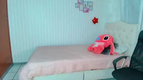 Snapshot of larissalove_doll chatting on September 9, 8:52 pm Larissas online show from September 9, 8:52 pm