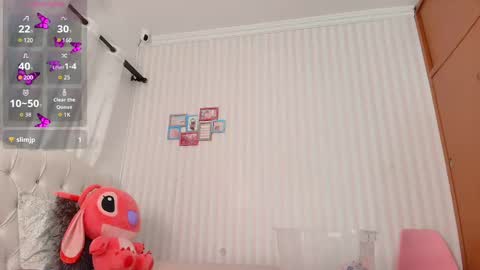 Snapshot of larissalove_doll chatting on September 29, 10:36 pm Larissas online show from September 29, 10:36 pm