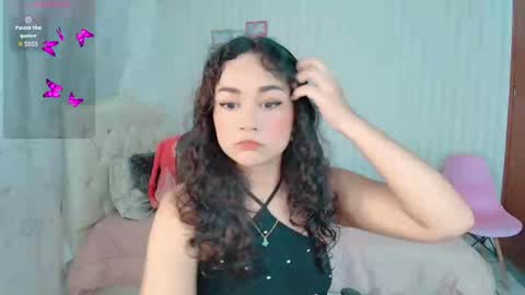 Snapshot of larissalove_doll chatting on October 6, 8:50 pm Larissas online show from October 6, 8:50 pm