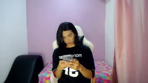 Snapshot of larry_craft chatting on March 2, 8:37 pm larry online show from March 2, 8:37 pm