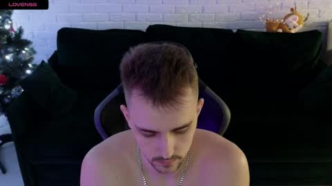 Snapshot of larstar01 chatting on January 7, 9:18 am Lars online show from January 7, 9:18 am