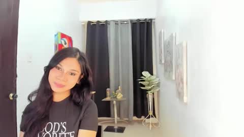 Snapshot of lartvier69xxx chatting on February 4, 8:53 am larth online show from February 4, 8:53 am